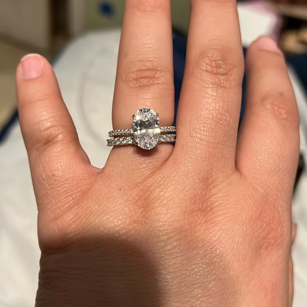 💍✨ Beautiful barely worn Everly Rings ✨💍